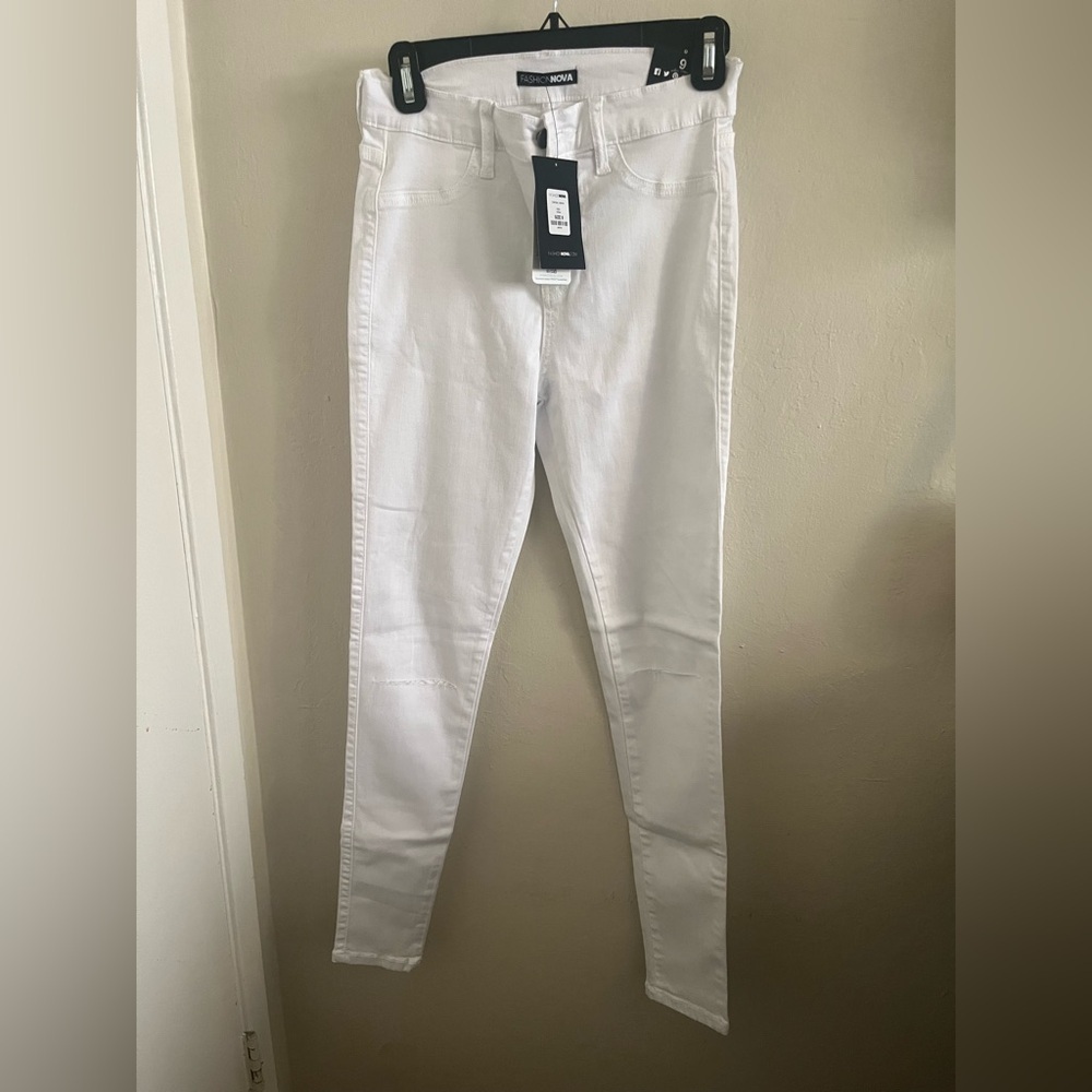 Fashion‎ nova Women’s jeans size 9